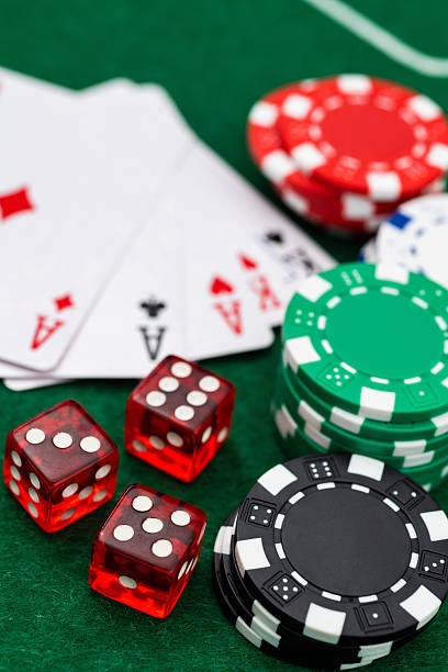 PG Soft game lobby on zeustoto platform showing multiple slot titles and live dealer tables